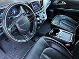 Used 2019 Chrysler Pacifica Limited w/ Advanced Safetytec Group image 4