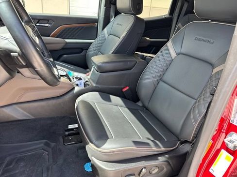 Used 2023 GMC Canyon Denali AWD/4WD image 10