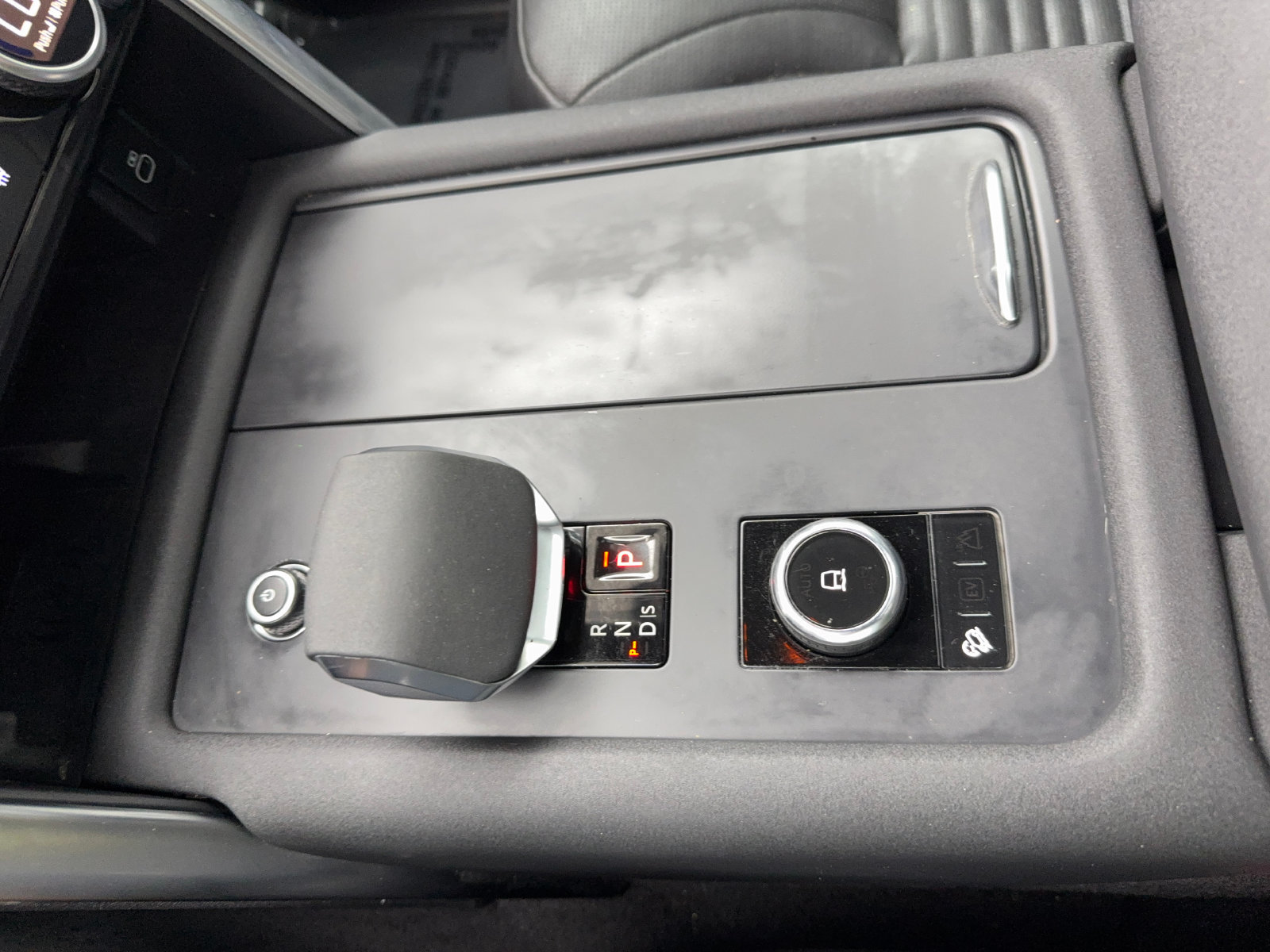 Used 2023 Land Rover Discovery S R-Dynamic AWD/4WD image 32