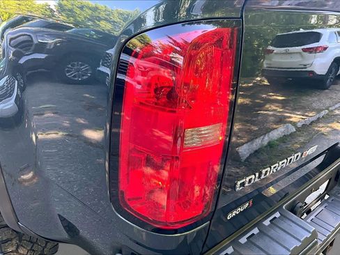 Used 2020 Chevrolet Colorado ZR2 w/ ZR2 Dusk Special Edition AWD/4WD image 26