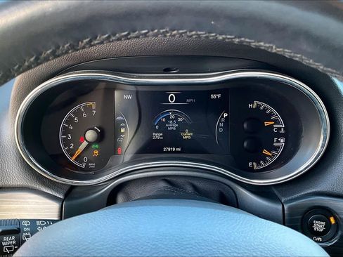 Used 2021 Jeep Grand Cherokee Limited image 26