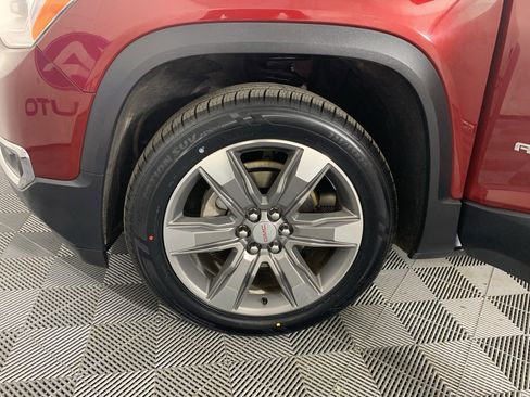 Used 2017 GMC Acadia SLT image 12