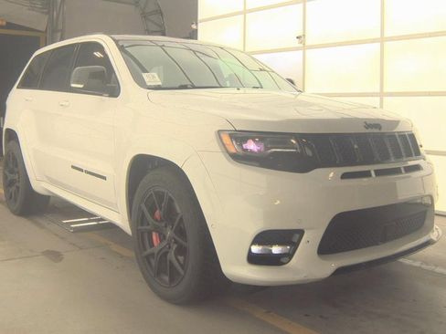 Used 2020 Jeep Grand Cherokee SRT image 2