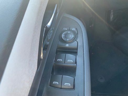 Used 2021 Chevrolet Bolt LT image 23