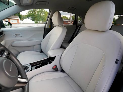 Used 2024 Hyundai Kona SEL AWD/4WD image 19