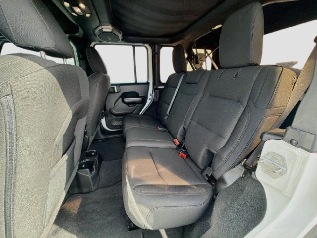 Used 2021 Jeep Wrangler Unlimited Sport AWD/4WD image 25
