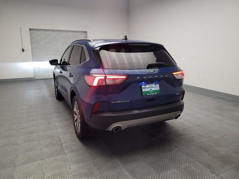 Used 2022 Ford Escape Titanium AWD/4WD image 6