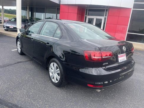 Used 2017 Volkswagen Jetta S FWD image 4