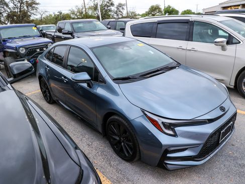 Used 2026 Toyota Corolla SE image 7