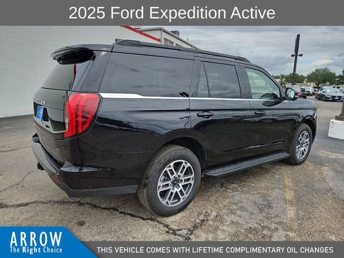 Used 2025 Ford Expedition Active AWD/4WD image 13