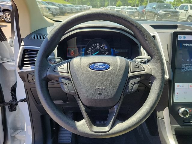 Used 2024 Ford Edge SE w/ Black Appearance Package AWD/4WD image 8