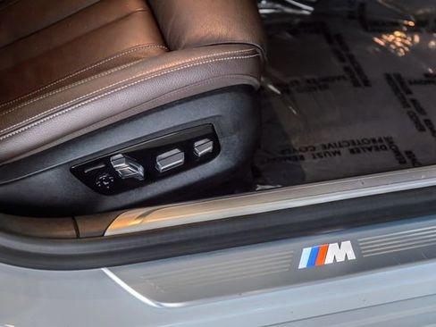 Used 2020 BMW 740i w/ M Sport Package image 42