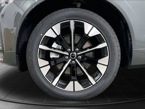 Certified 2026 Volvo XC60 B5 Plus w/ Climate Package AWD/4WD image 12
