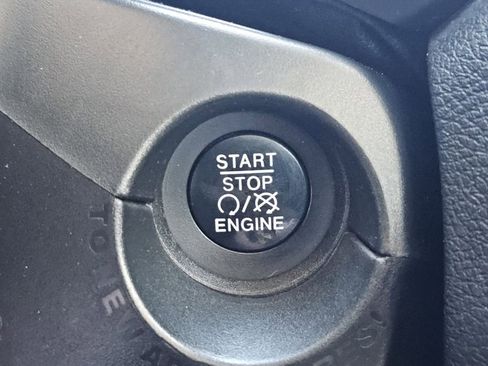 Used 2017 Jeep Renegade Trailhawk image 15