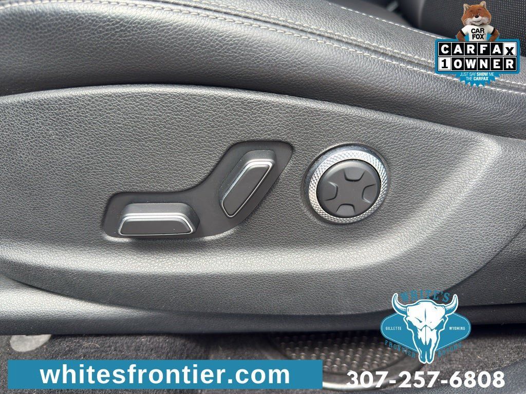 Used 2025 Genesis GV70 2.5T AWD/4WD image 11
