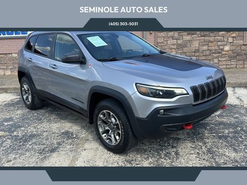 Used 2020 Jeep Cherokee Trailhawk w/ Cold Weather Group AWD/4WD image 1