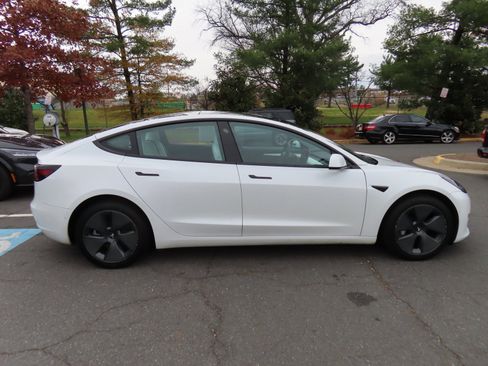 Used 2022 Tesla Model 3 Long Range image 3