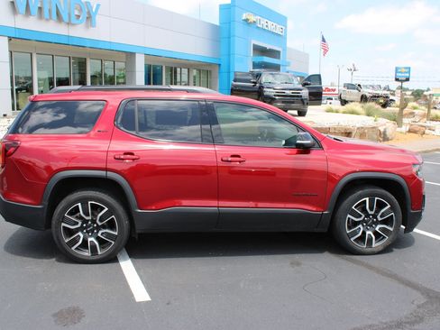 Used 2021 GMC Acadia SLT w/ Elevation Edition FWD image 9