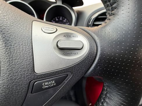 Used 2013 Nissan Juke SL FWD image 24