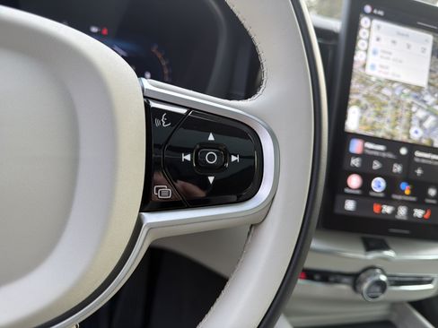 Used 2026 Volvo XC60 B5 Ultra w/ Protection Package Premier image 20