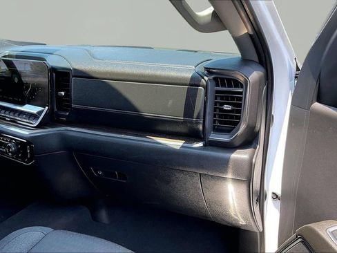 Used 2023 Chevrolet Silverado 1500 LT AWD/4WD image 18