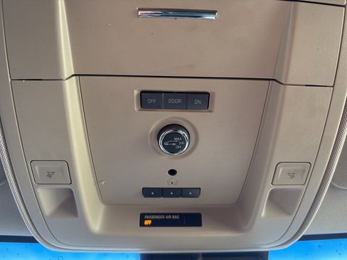 Used 2019 GMC Yukon SLT image 43