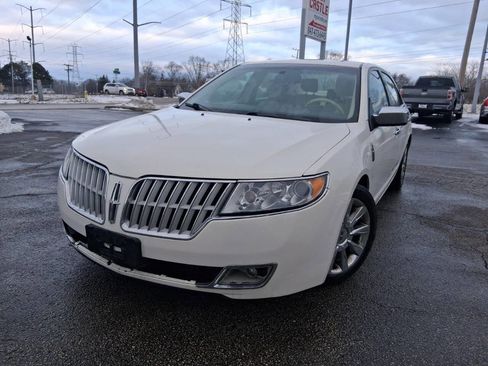 Used 2012 Lincoln MKZ image 1