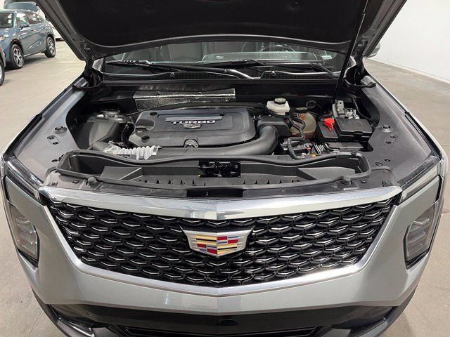 Used 2025 Cadillac XT4 Premium Luxury FWD image 9