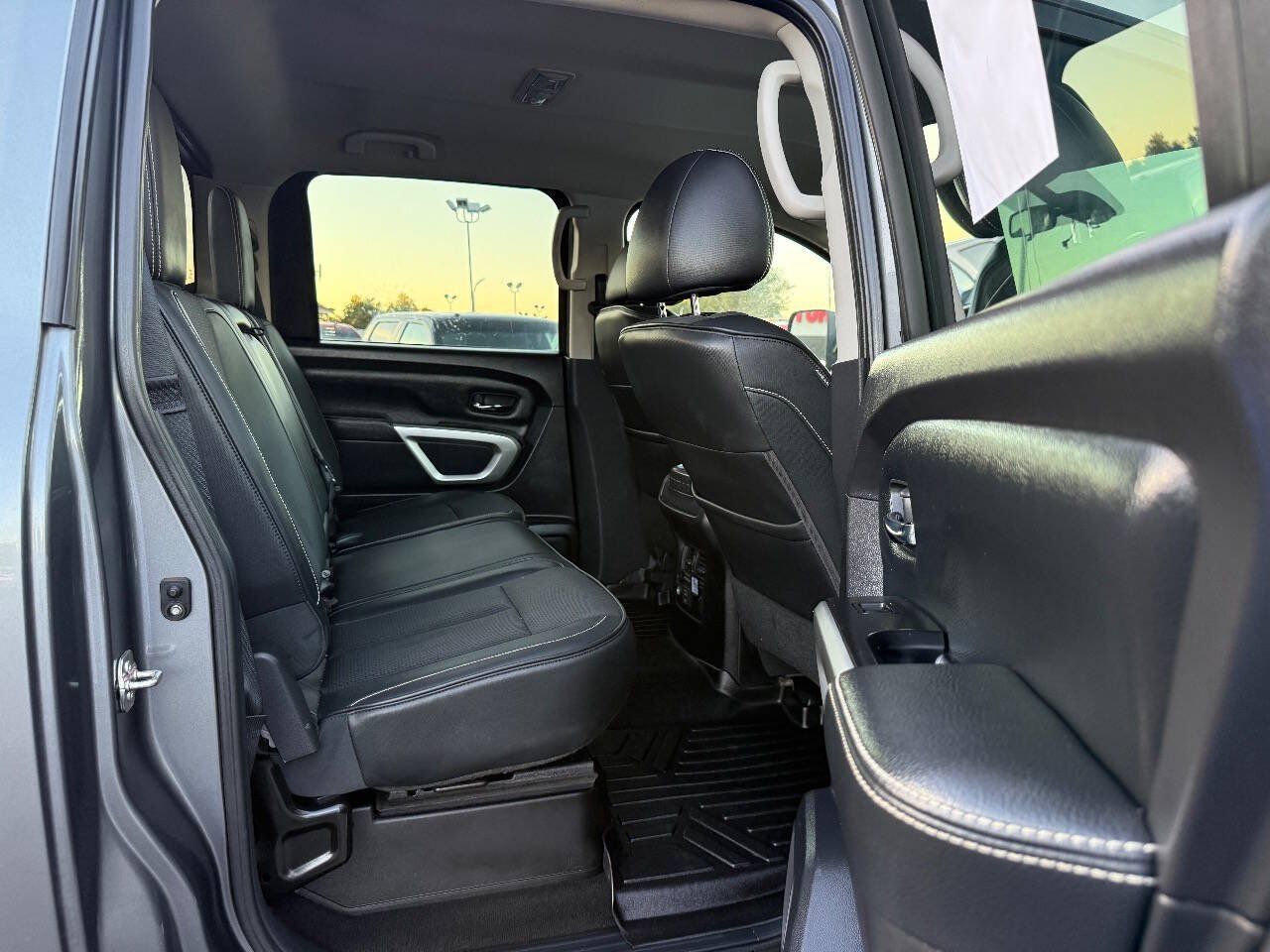 Used 2019 Nissan Titan PRO-4X AWD/4WD image 12