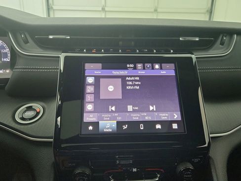 New 2025 Jeep Grand Cherokee L Laredo image 24