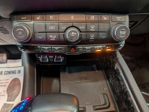 Used 2024 Dodge Durango R/T AWD/4WD image 26