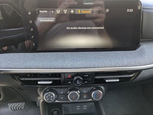 Certified 2025 Nissan Kicks SV w/ SV Premium Package AWD/4WD image 30