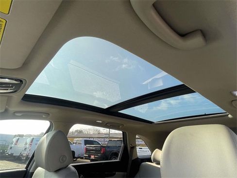 Used 2019 Kia Sorento EX image 16