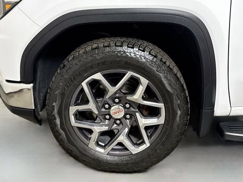 Certified 2025 GMC Sierra 1500 SLT AWD/4WD image 30