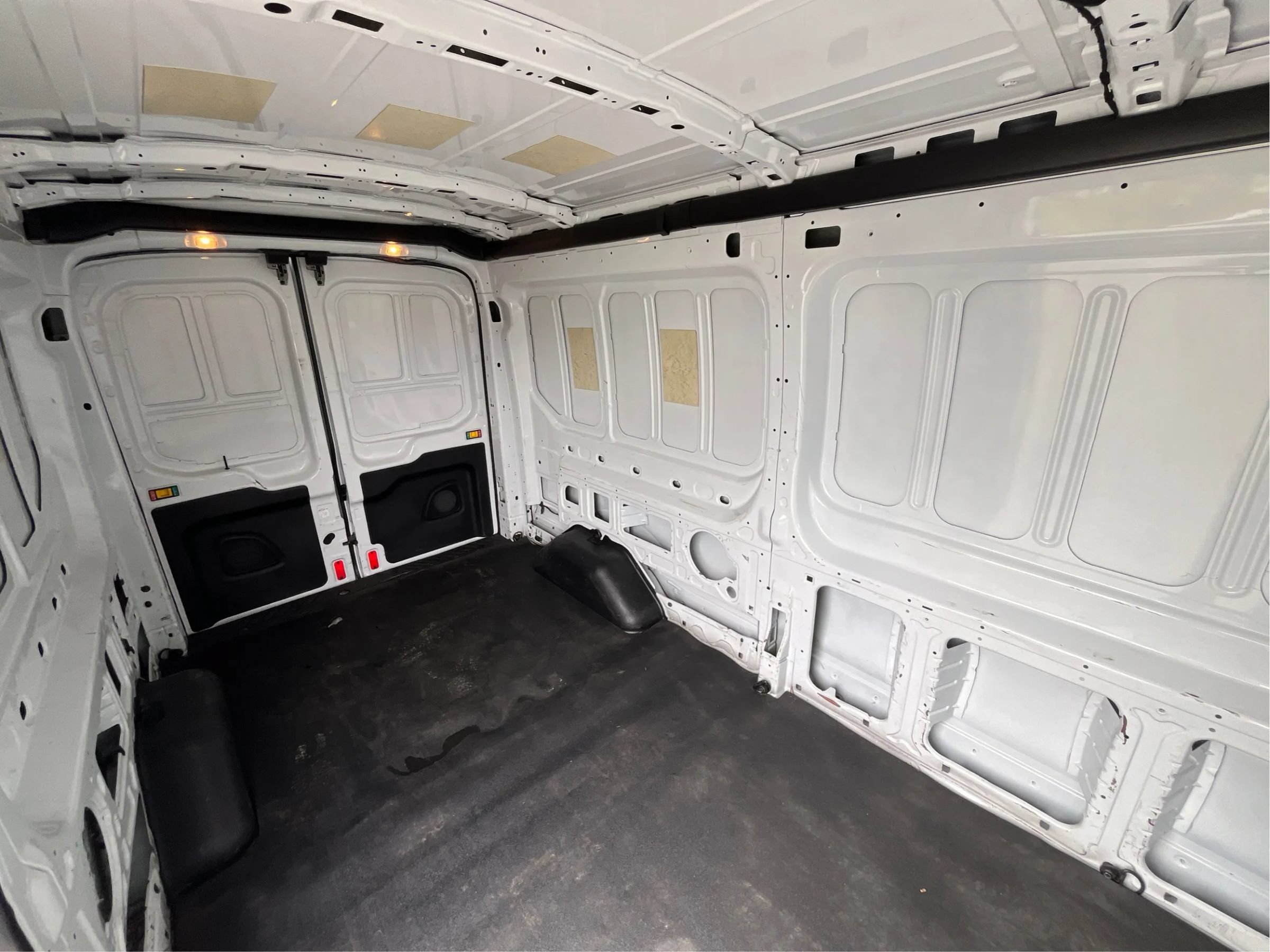 Used 2015 Ford Transit 250 148 Medium Roof RWD image 14