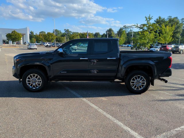 Used 2025 Toyota Tacoma Limited AWD/4WD image 7