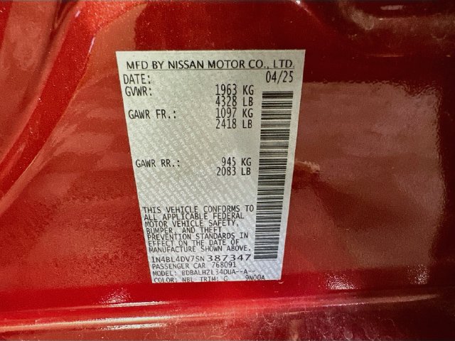 Used 2025 Nissan Altima 2.5 SV FWD image 29