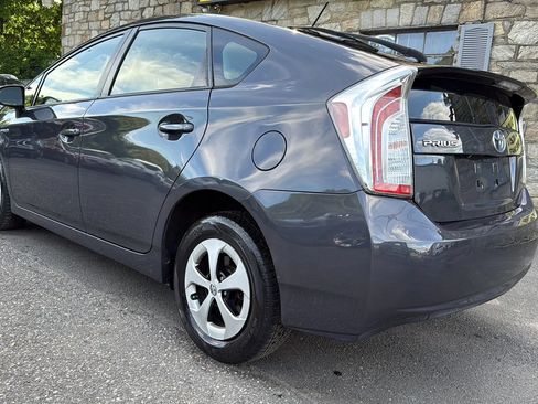 Used 2013 Toyota Prius Two FWD image 10