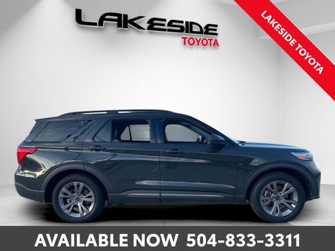 Used 2021 Ford Explorer XLT w/ Equipment Group 202A image 7