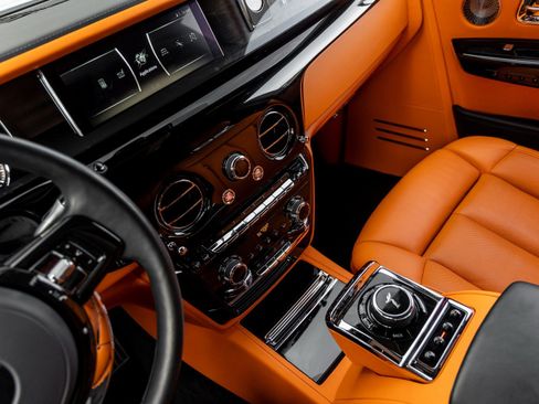 Used 2022 Rolls-Royce Phantom Extended Wheelbase image 41