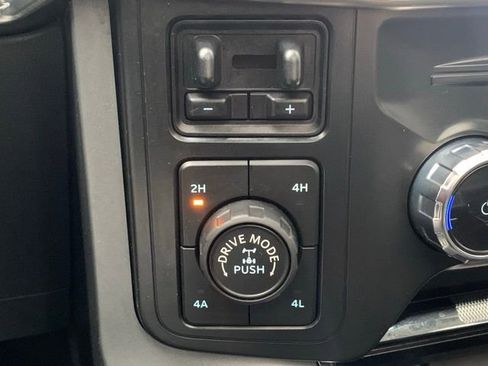 Certified 2022 Ford F150 Lariat w/ Equipment Group 502A High image 24