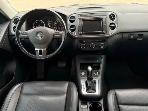 Used 2017 Volkswagen Tiguan S image 13