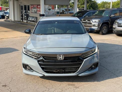 Used 2021 Honda Accord Sport image 2