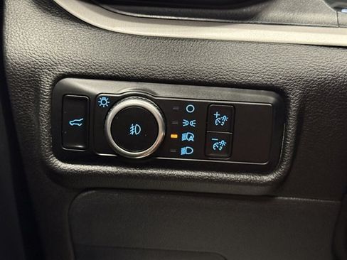 Used 2023 Ford Explorer XLT w/ Equipment Group 202A AWD/4WD image 29