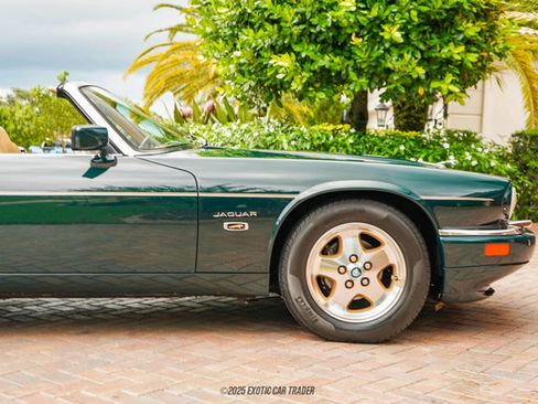 Used 1994 Jaguar XJS V12 Convertible image 11