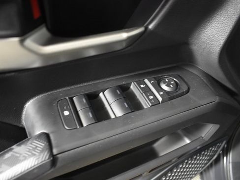 Used 2024 Toyota Tacoma TRD Off-Road image 8