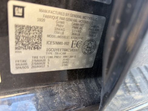 Used 2021 Chevrolet Silverado 1500 RST w/ Convenience Package II AWD/4WD image 2