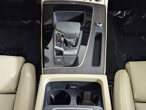 Certified 2024 Audi Q5 2.0T Prestige image 16