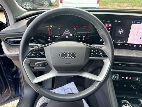 Used 2025 Audi Q5 Premium w/ Convenience Package AWD/4WD image 14