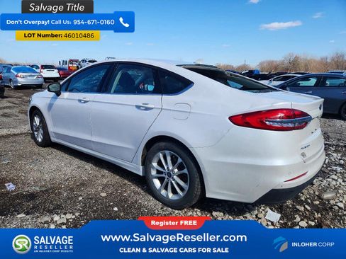 Used 2020 Ford Fusion SE FWD image 3